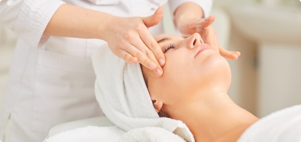 Read more about the article Best Skin Care in Maintaining a Youthful Appearance