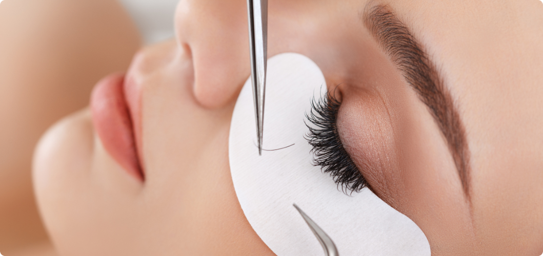 Read more about the article How Eyelash Extensions Can Transform Your Look