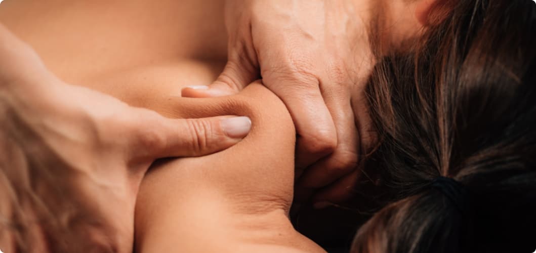 Read more about the article Deep Tissue Massage for Pain Management: Does It Really Help?